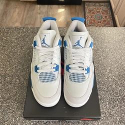 Jordan Retro 4 Military Blue