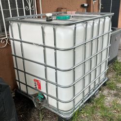 250 gallon water tank