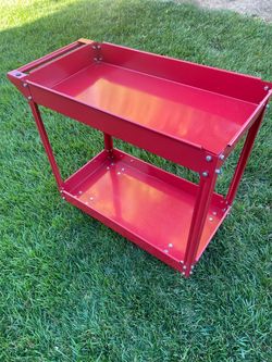 Selling a light weight tool cart in good condition