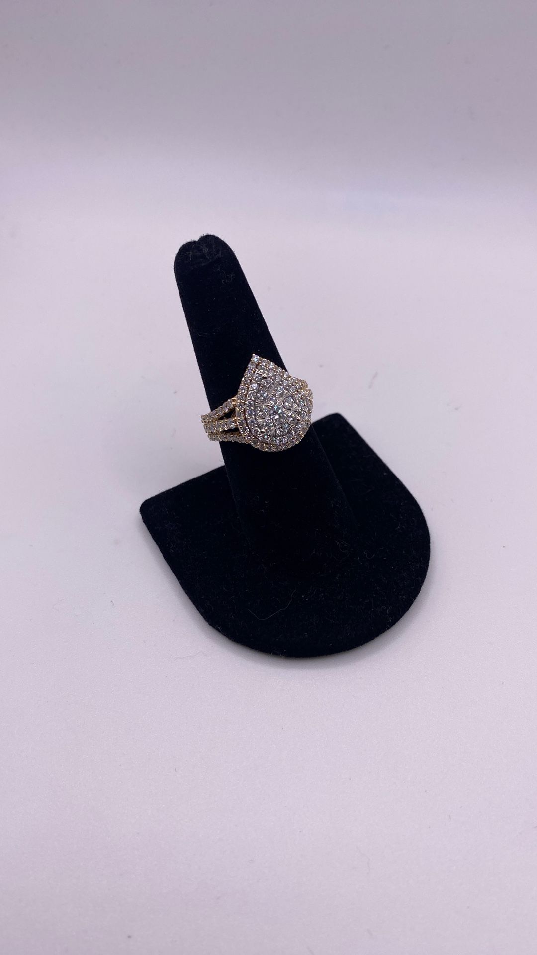 10K Pear Shaped Ring