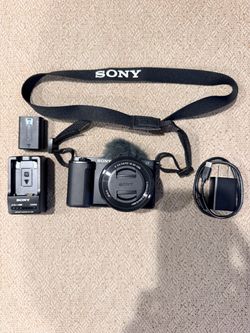 Sony ZV-E10 Content Creator’s Digital Video Camera Bundle/Kit (influencer blogger social media streamer)
