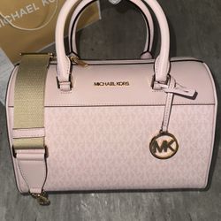 Micheal Kors Travel Duffle Light Pink