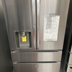 LG Standard Depth 4-Door French Door Refrigerator 