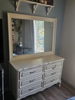 Children's vintage Bedroom  Set – Dresser, Mirror & Nightstands