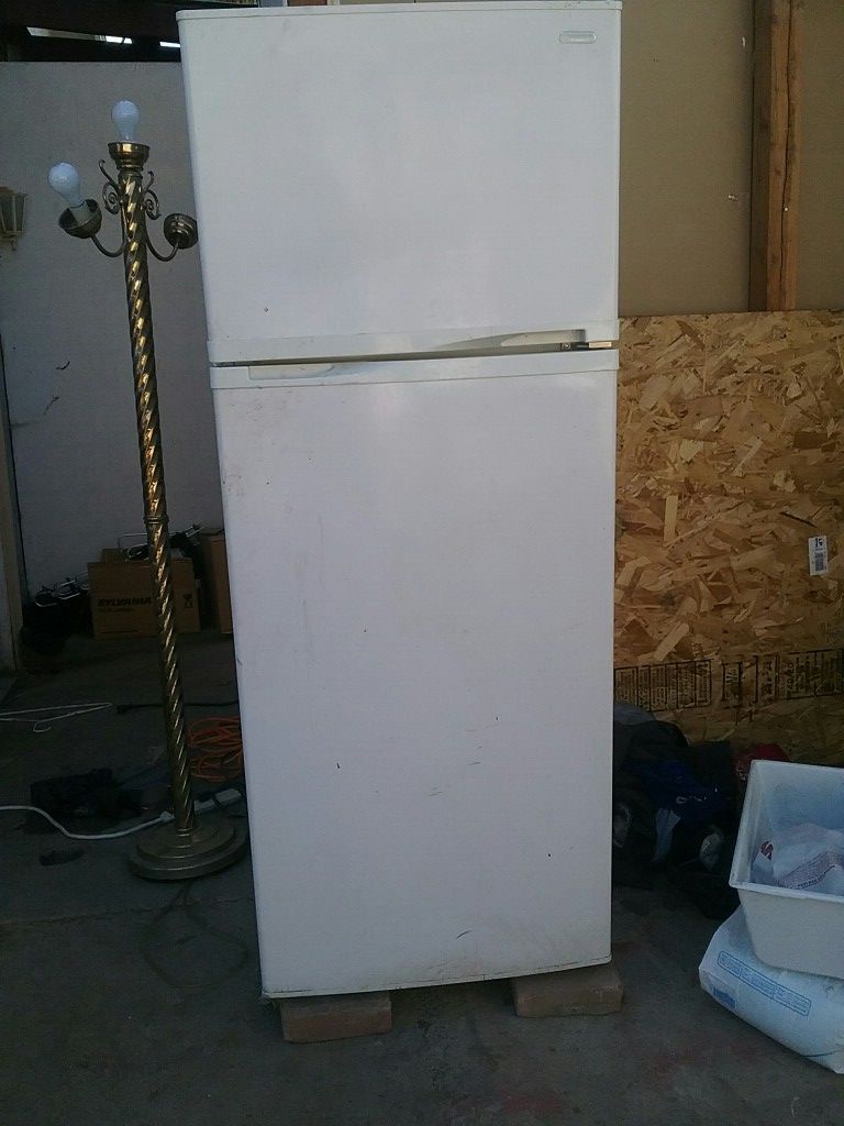 Refrigerator