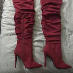 Woman’s Thigh High Boots 