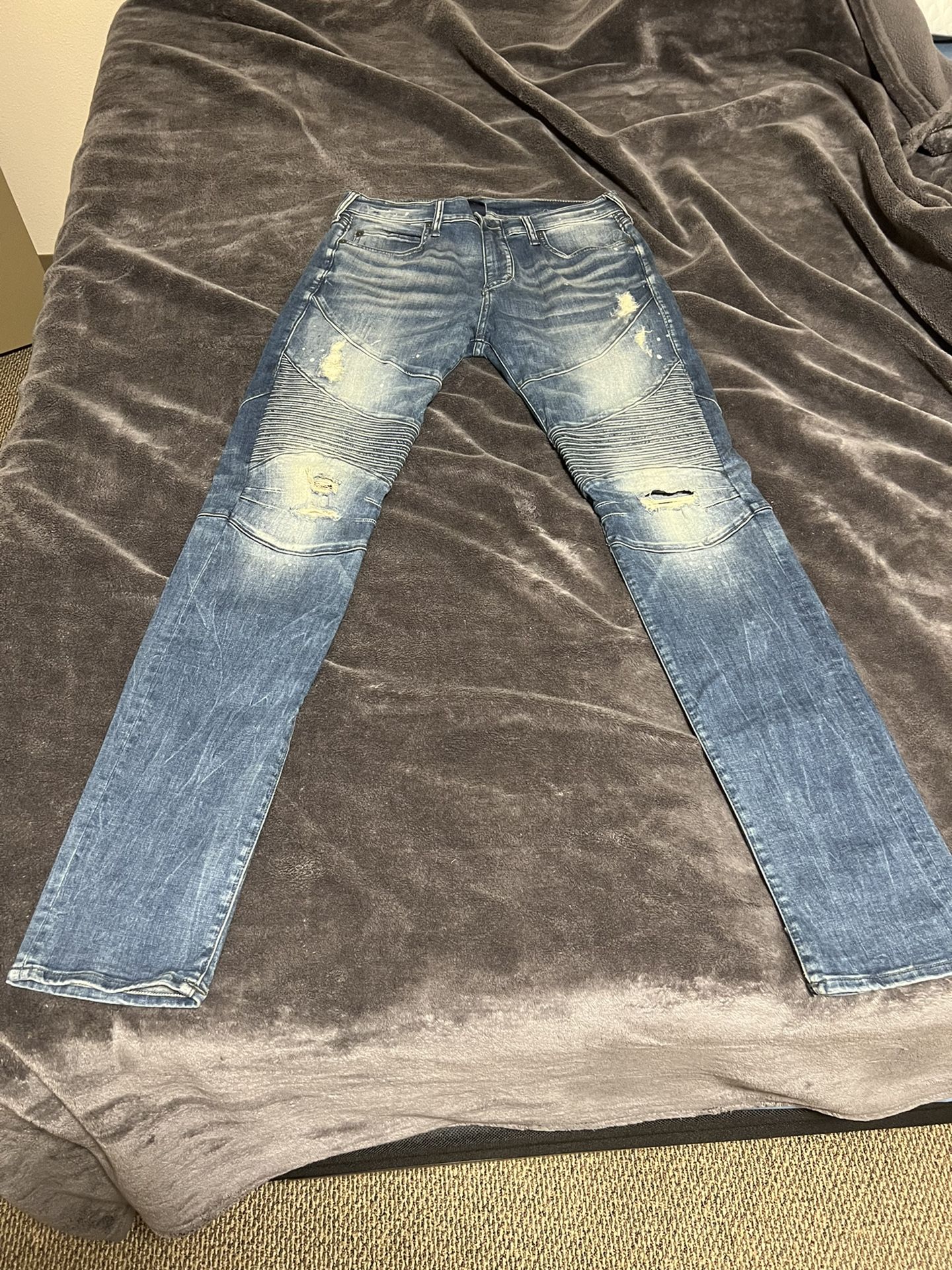 True Religion Rocco Relaxed Skinny Jeans Size 32…. Worn Twice