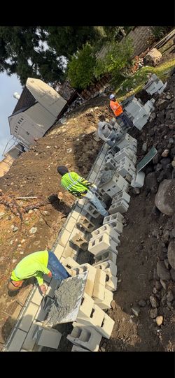 Block walls/Retaining walls/wall repairs