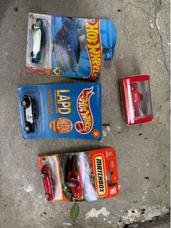 Hot Wheels and Matchbox Die-Cast Car Collection