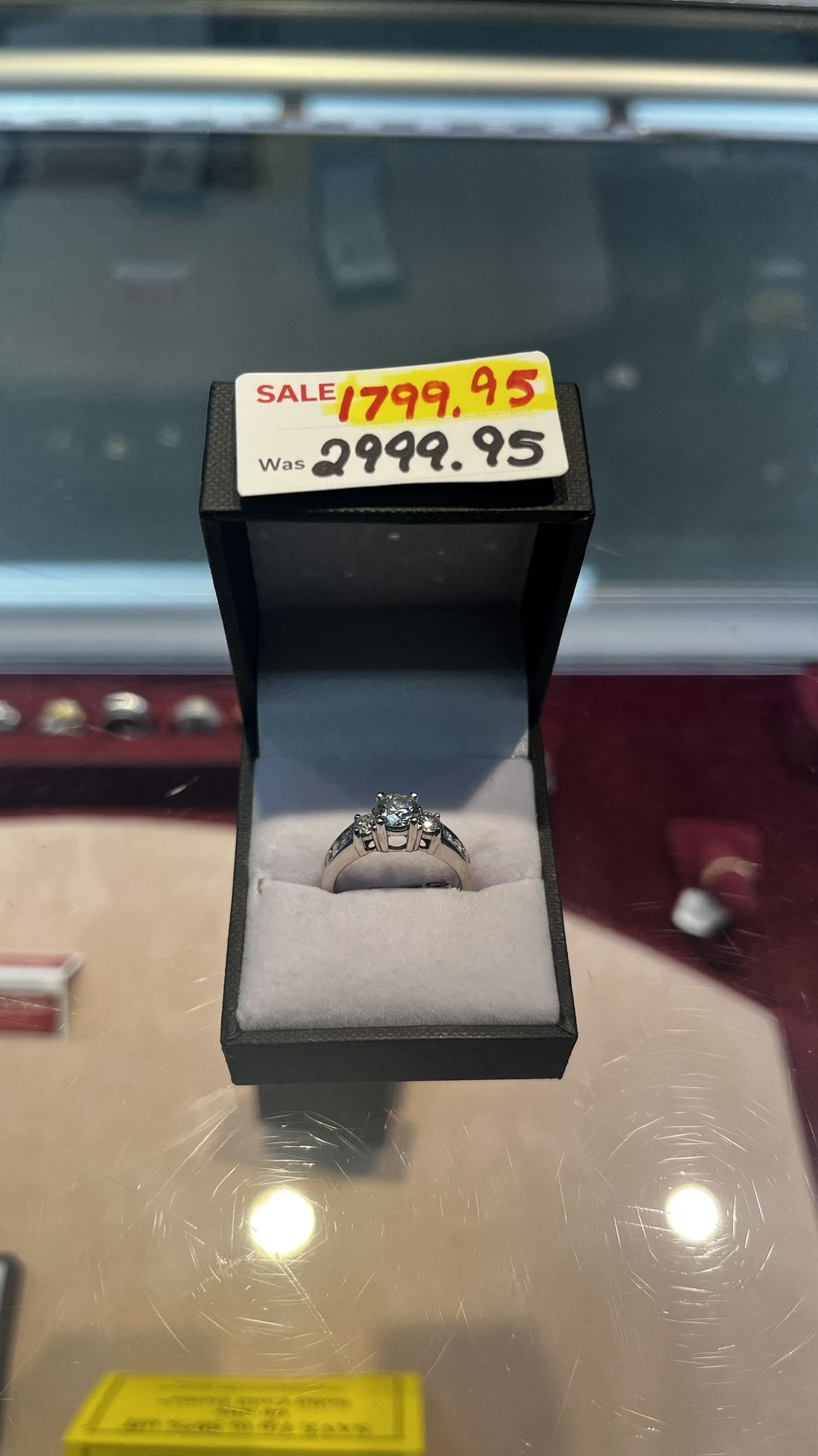 Engagement Ring 18k 5.1 Grms Size 7