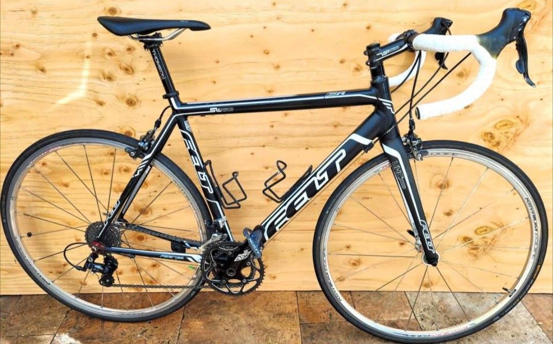 Road Bike (Like New)