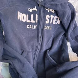 Hollister sweatshirt zip up size small
