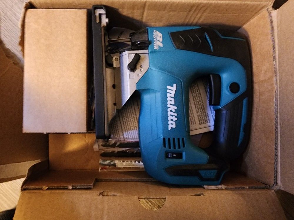 Makita LXT Cordless Jigsaw