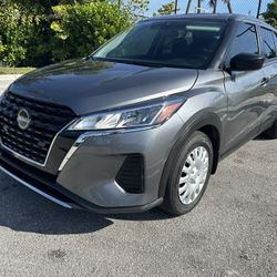 2024 NISSAN KICKS NEW BODY STYLE ONLY 34k Miles. 