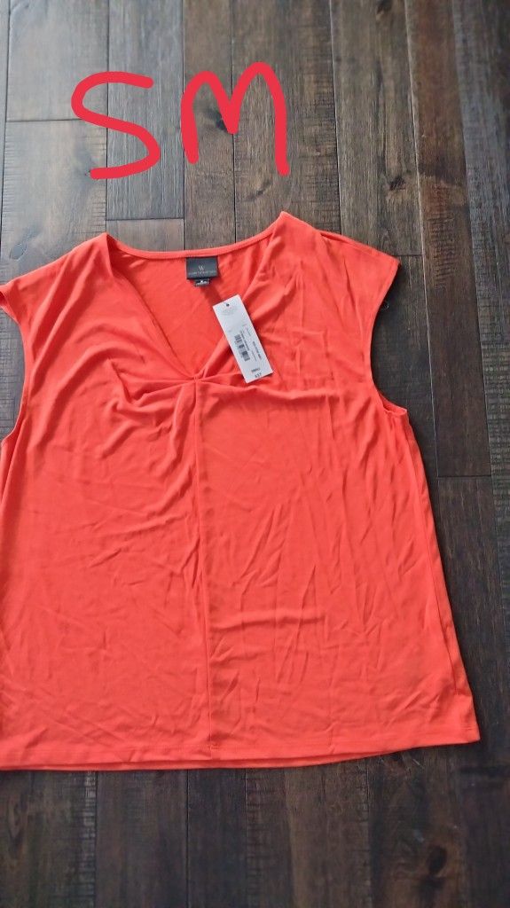 New Ladies size Small Worthington top