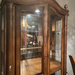 Show Case Cabinet