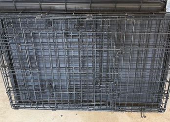 Medium  Dog crate