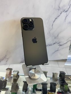 iPhone 15 Pro Max 256GB Unlocked Pre-owned
