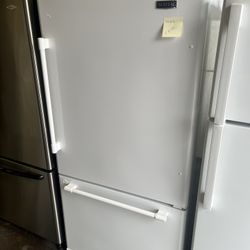 Maytag White Bottom Freezer Refrigerator 