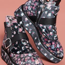 PLATFORM  BOOT.  Tabitha Simmons Chelsea Floral Print.