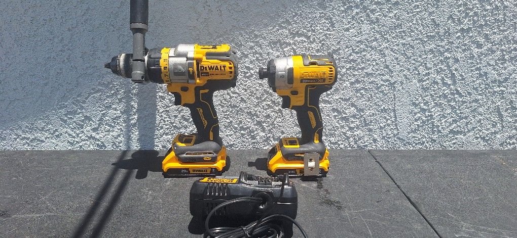 Dewalt Combo 2 Tool 2 Battery And Charger