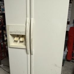 Whirlpool Refrigerator 