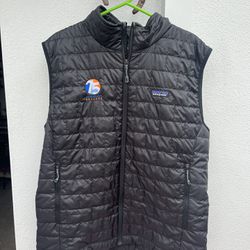 Men’s Patagonia Nano Puff Vest (Large)