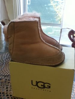Baby pink UGG