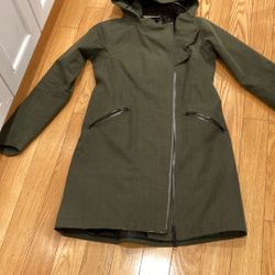 ATHLETA RAIN WOMENS JACKET s MEDIUM