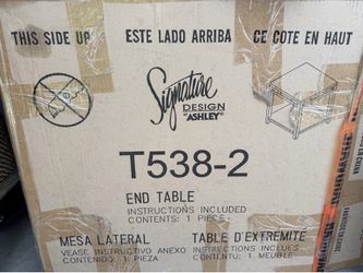 2x Square End Tables. Never used.