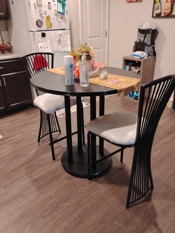 Nice Dining Table And Two Chairs 