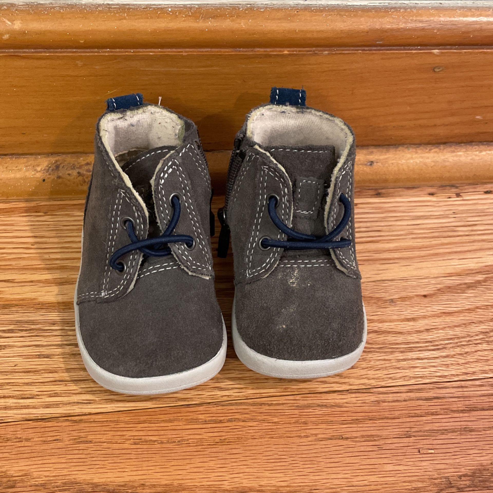 Ugg Baby Boy Boots Size 2/3