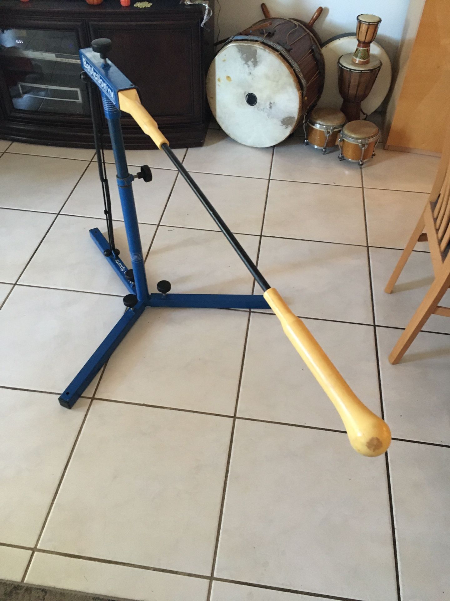 NEDCO SELF TRAINER BAT ACTION YM SOFTBALL / BASEBALL SWING TRAINER ADJUSTABLE YOUTH Adjustable Baseball Hitting Trainer Rotating target ball provides