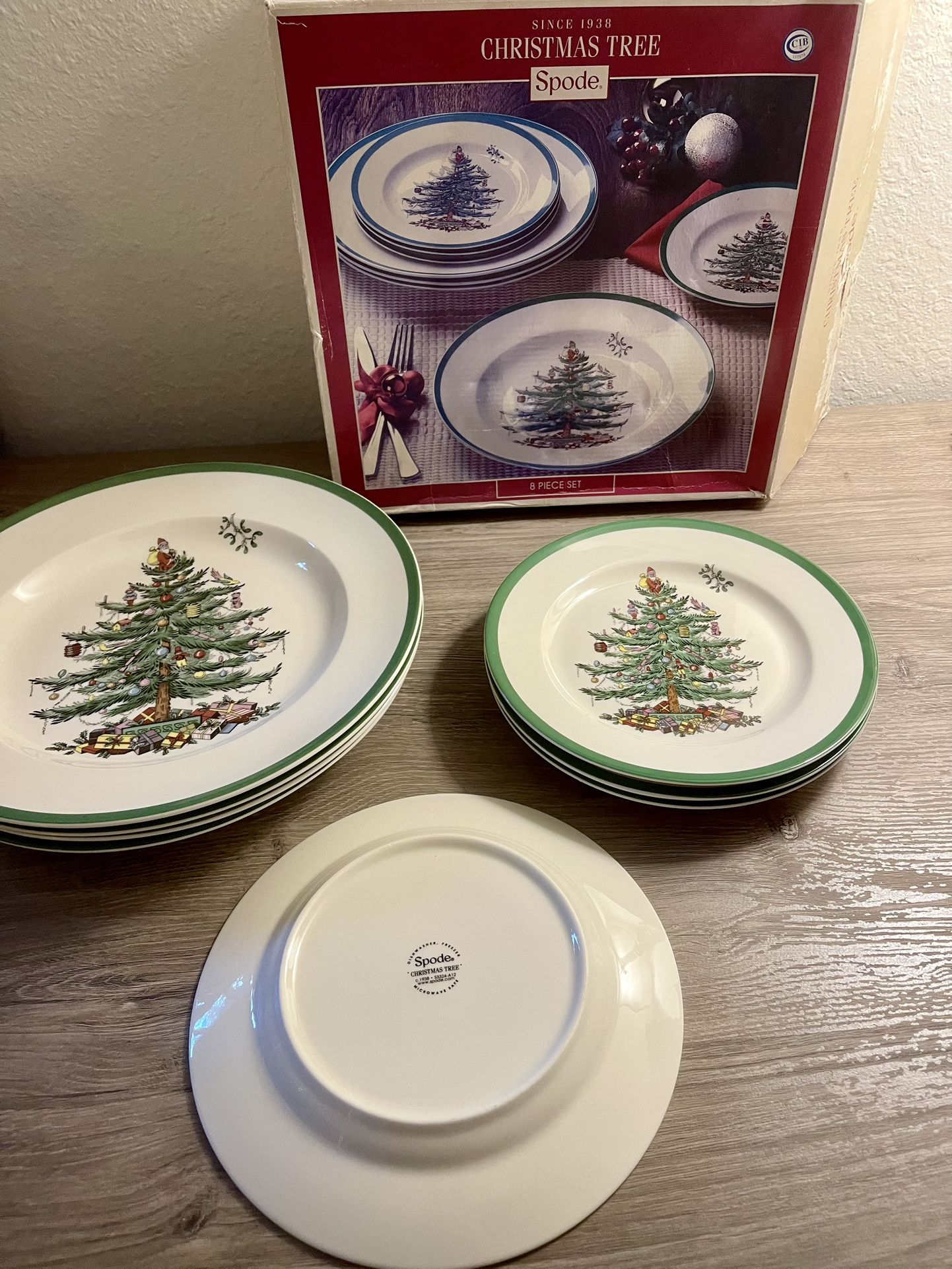 Full Set of 8 SPODE Christmas Tree Plates 4 Dinner 10.5” & 4 Salad 8” - "S3324 In Box