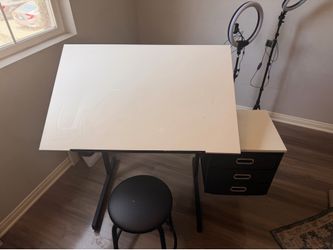 White adjustable drawing table, with stool
