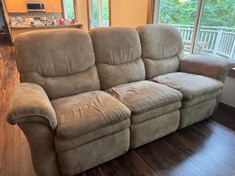 Two Lazy Boy Reclining Sofas
