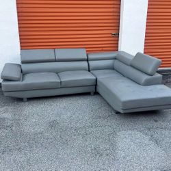 Sectional Sofa 