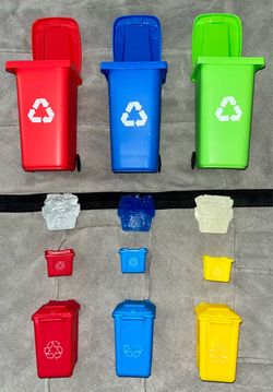12-Piece Recycling Bin Toy Set - EXCELLENT CONDITION
