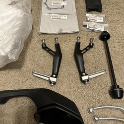 Yamaha R6 Muffler, Windshield, Levers, Parts