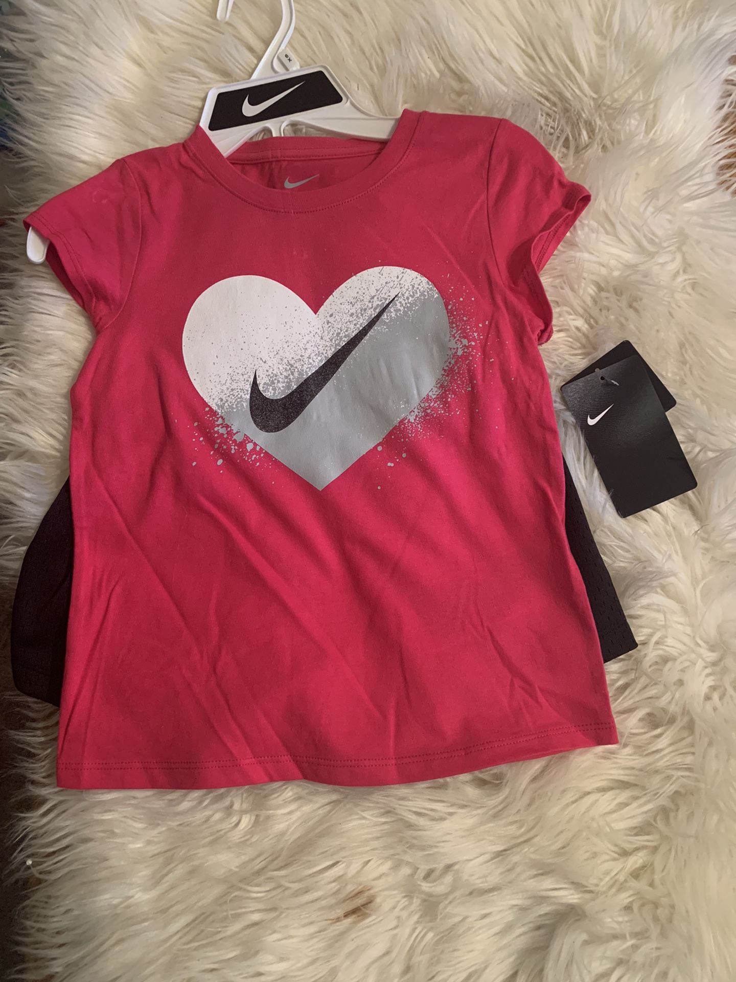 Girls Nike Shirt Set