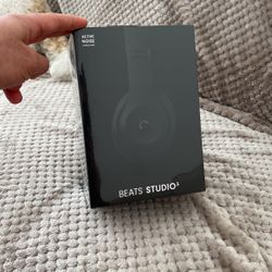 Beats studio store 3 box