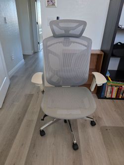 Ergonomic office chair