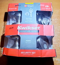 Brand New Kwikset Signiture Door Lock Set