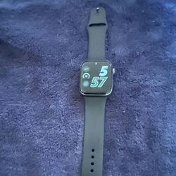 Apple Watch 5 Nike