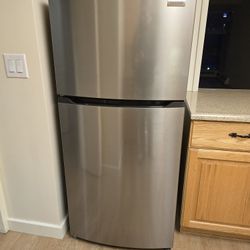 Frigidaire Stainless Medium Refrigerator 