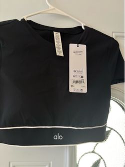 Alo softsculpt amp it up short sleeve bra