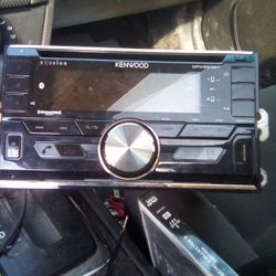 Kenwood Car Stereo 