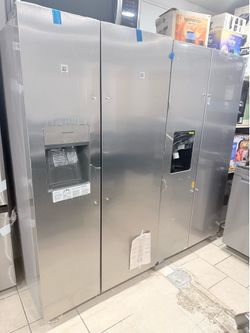 Side by Side Refrigerators in Stainless Steel