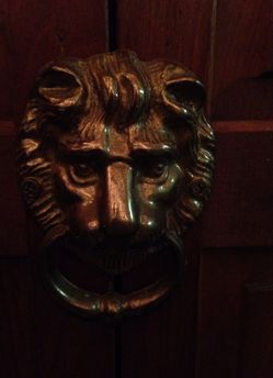 Looking for lion head pulls