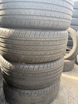 (4) 255/50R20 SET OF USED TIRES GOOD YEAR 70% LIFE !!!